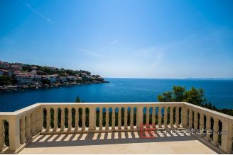 20 2013 59 Korcula house sea front for sale