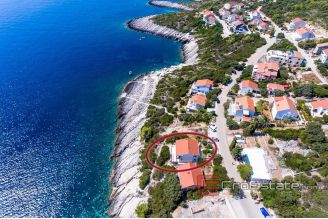 20 2013 59 Korcula house sea front for sale