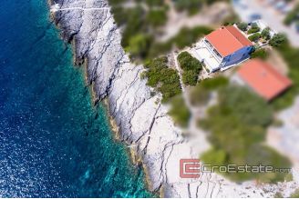 20 2013 59 Korcula house sea front for sale