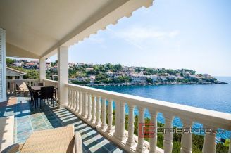 20 2013 59 Korcula house sea front for sale