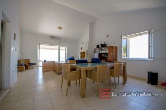 20 2013 59 Korcula house sea front for sale