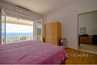 20 2013 59 Korcula house sea front for sale