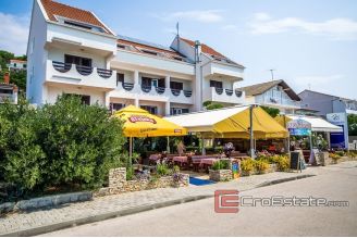 15 4908 30 Murter hotel seafront for sale