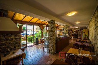 15 4908 30 Murter hotel seafront for sale