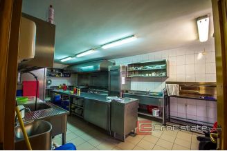 15 4908 30 Murter hotel seafront for sale