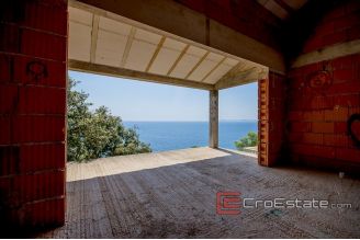 08 2013 60 Korcula unfinished house seafront for sale