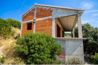 08 2013 60 Korcula unfinished house seafront for sale