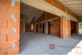 08 2013 60 Korcula unfinished house seafront for sale