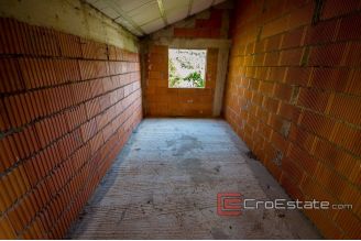 08 2013 60 Korcula unfinished house seafront for sale