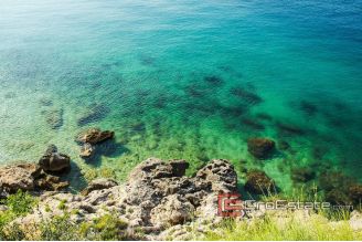 17 2013 86 Omis stone house seafront fors sale