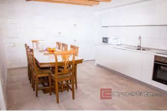 17 2013 86 Omis stone house seafront fors sale