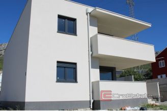 007 2021 205 kastela villa for sale
