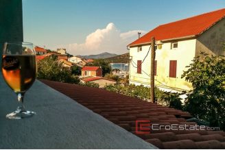 18 4912 30 Iz house sea view for sale