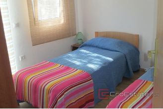 18 4912 30 Iz house sea view for sale