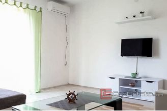 14 4910 30 Solta house sea view for sale