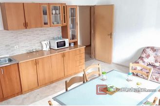 14 4910 30 Solta house sea view for sale