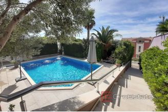 020 2016 366 makarska house with swimming pool for sale