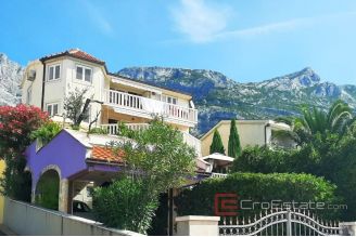 020 2016 366 makarska house with swimming pool for sale