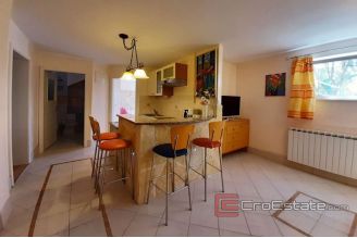 020 2016 366 makarska house with swimming pool for sale