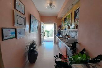 020 2016 366 makarska house with swimming pool for sale