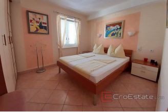 020 2016 366 makarska house with swimming pool for sale
