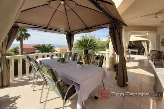 020 2016 366 makarska house with swimming pool for sale