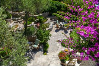 19 4913 30 Brac house sea view for sale