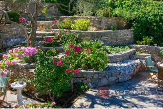 19 4913 30 Brac house sea view for sale