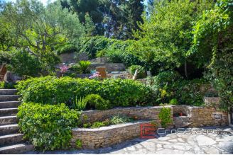 19 4913 30 Brac house sea view for sale