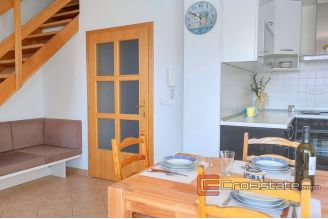 15 4915 30 Makarska apartment sea view for sale