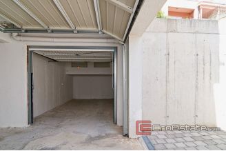 15 4915 30 Makarska apartment sea view for sale