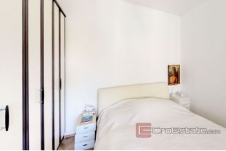 018 2018 124 split center two bedroom apartment for sale