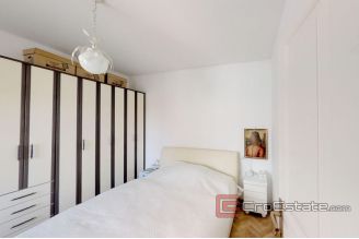 018 2018 124 split center two bedroom apartment for sale