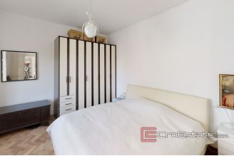 018 2018 124 split center two bedroom apartment for sale