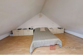 018 2018 124 split center two bedroom apartment for sale