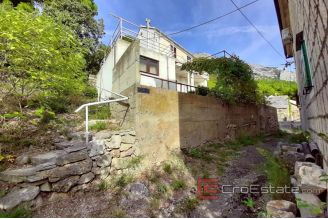 012 2016 368 near makarska house for sale