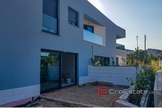 13 2021 210 Vodicek house sea view for sale