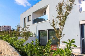13 2021 210 Vodicek house sea view for sale