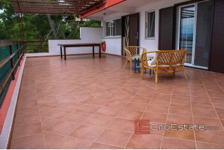 18 2021 209 Ciovo house waterfront for sale