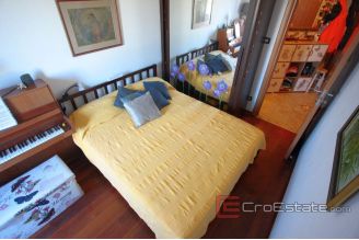 017 2019 93 two bedrooms apartment with garden for sale