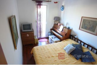 017 2019 93 two bedrooms apartment with garden for sale