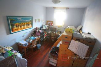 017 2019 93 two bedrooms apartment with garden for sale