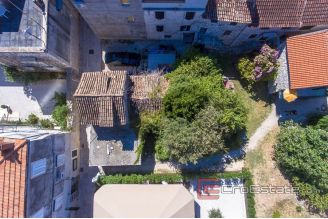 004 2013 66 trogir stone house in center for sale