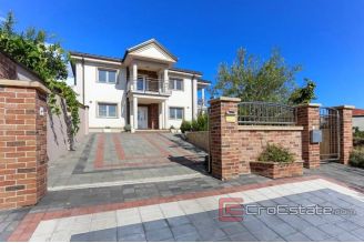 020 2022 185 near trogir villa with pool for sale