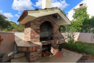 020 2022 185 near trogir villa with pool for sale