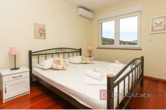 020 2022 185 near trogir villa with pool for sale