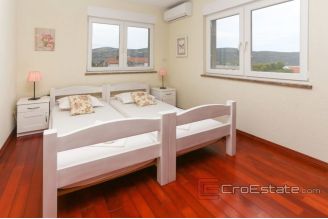 020 2022 185 near trogir villa with pool for sale
