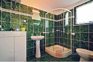 020 4925 30 island ciovo house with swimming pool for sale