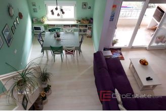 014 2016 370 trogir duplex apartment for sale