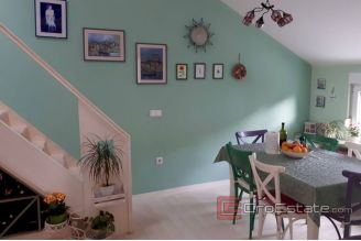 014 2016 370 trogir duplex apartment for sale